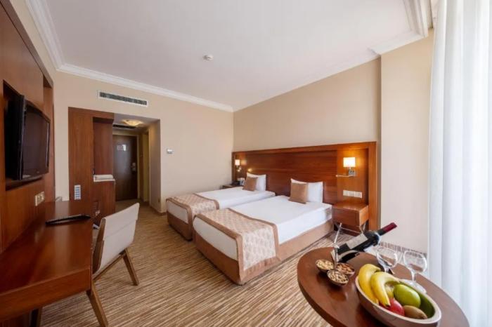 Salamis Bay Conti Resort Hotel & Casino Famagusta  Cameră foto A room at the hotel