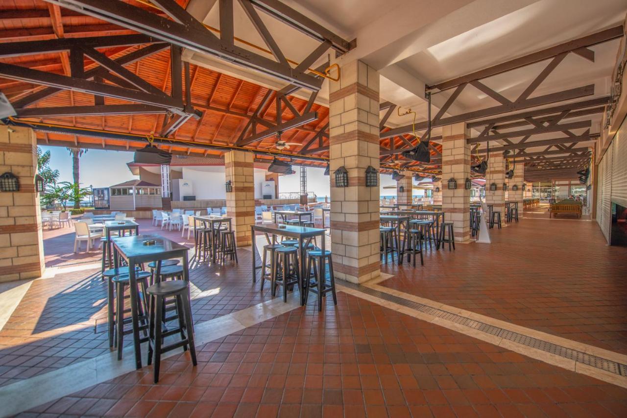 Salamis Bay Conti Resort Hotel & Casino Famagusta  Exterior foto The interior of the terminal