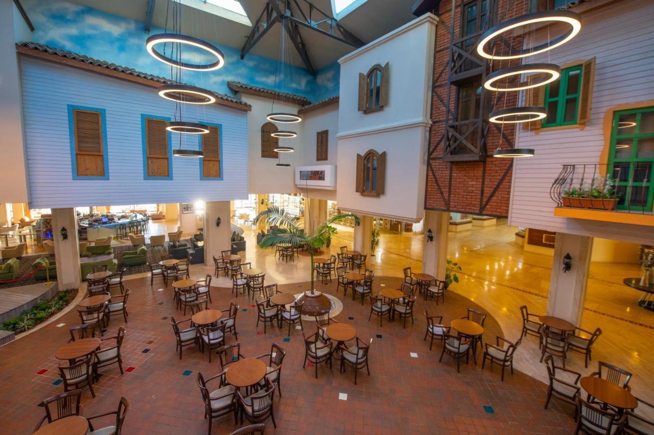 Salamis Bay Conti Resort Hotel & Casino Famagusta  Exterior foto The interior of the hotel