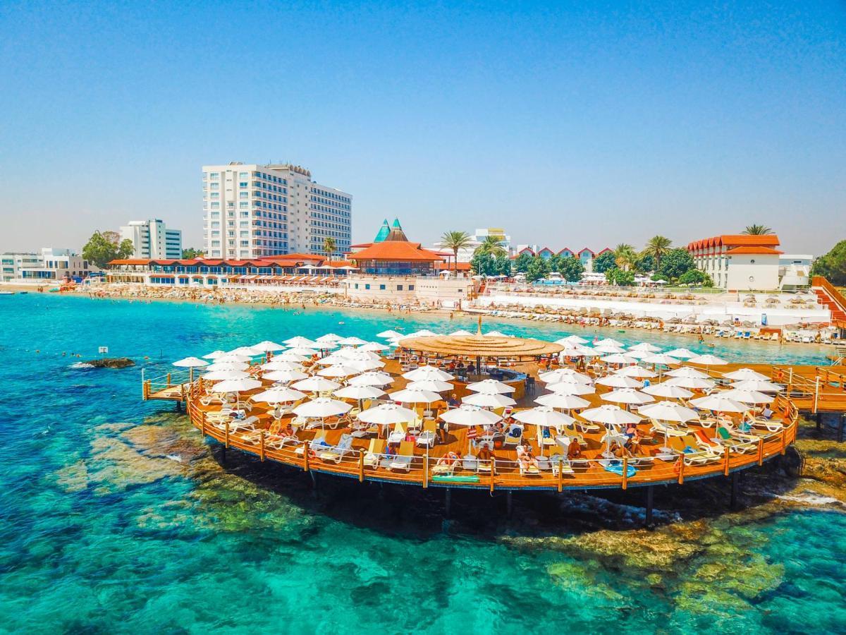 Salamis Bay Conti Resort Hotel & Casino Famagusta  Exterior foto The pier at Nissi Beach